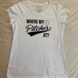 Tiff & Jen Graphic Tee Size Large